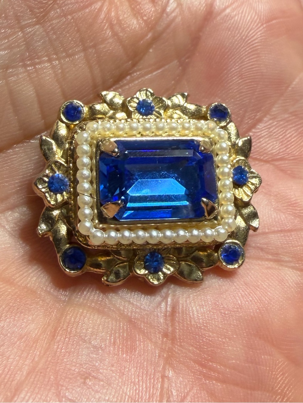 Vintage Coro Gold-Tone Deep Blue Stone Brooch